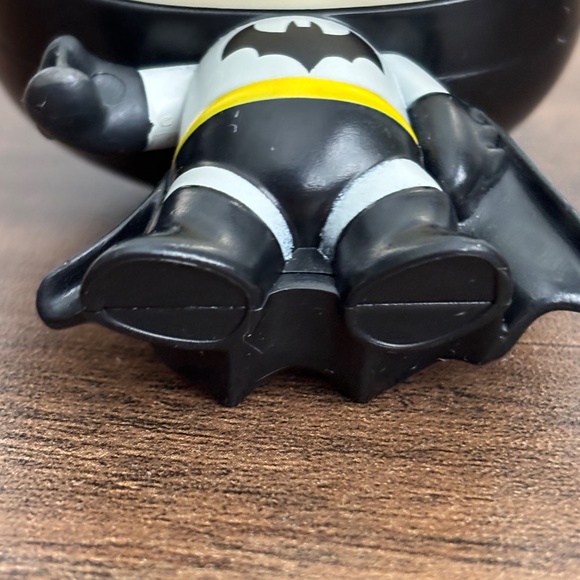 BATMAN Burger King Kids Meal Toy DC Justice League 2020 pop Figure - Picture 2 of 8